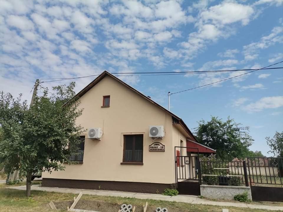 Pázsit-tó Vendégház Békésszentandrás Exterior foto